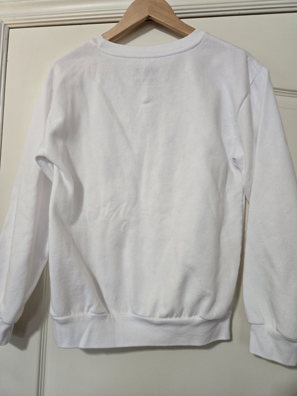 Peanuts White Sweatshirt with Black Snoopy Illustration - Picture 5 of 8